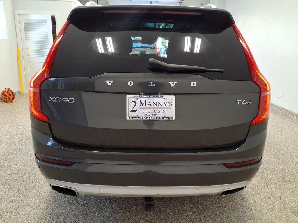 Volvo XC90 T6 AWD 7-Passenger Momentum 2018