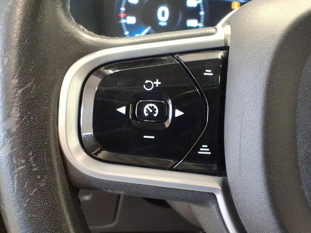 Volvo XC90 T6 AWD 7-Passenger Momentum 2018