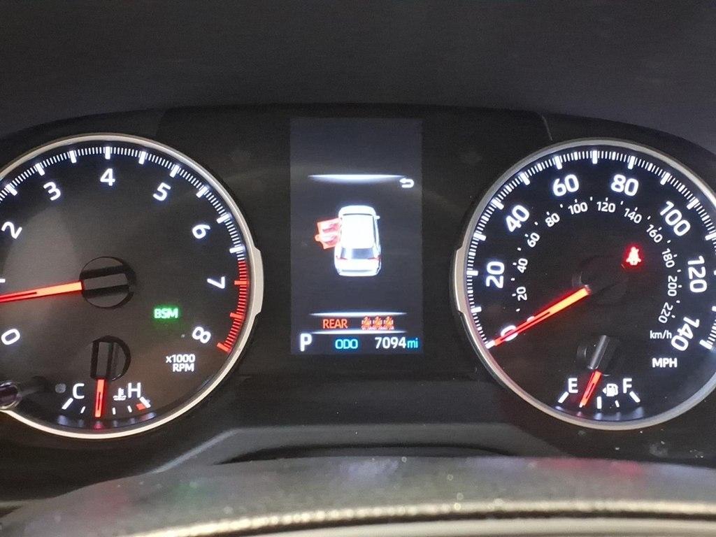 Toyota RAV4 LE AWD (Natl) 2021