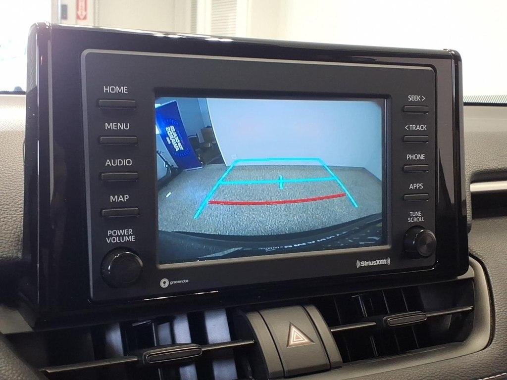 Toyota RAV4 LE AWD (Natl) 2021