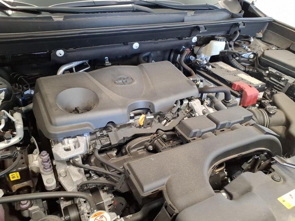 Toyota RAV4 LE AWD (Natl) 2021