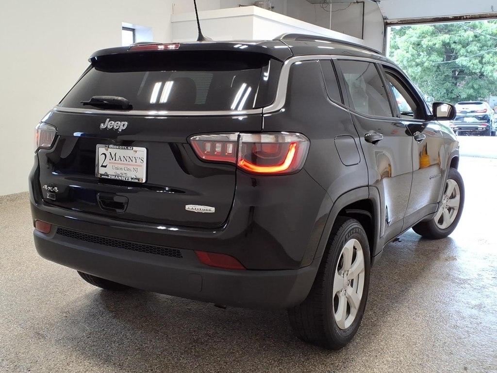 Jeep Compass photo 4
