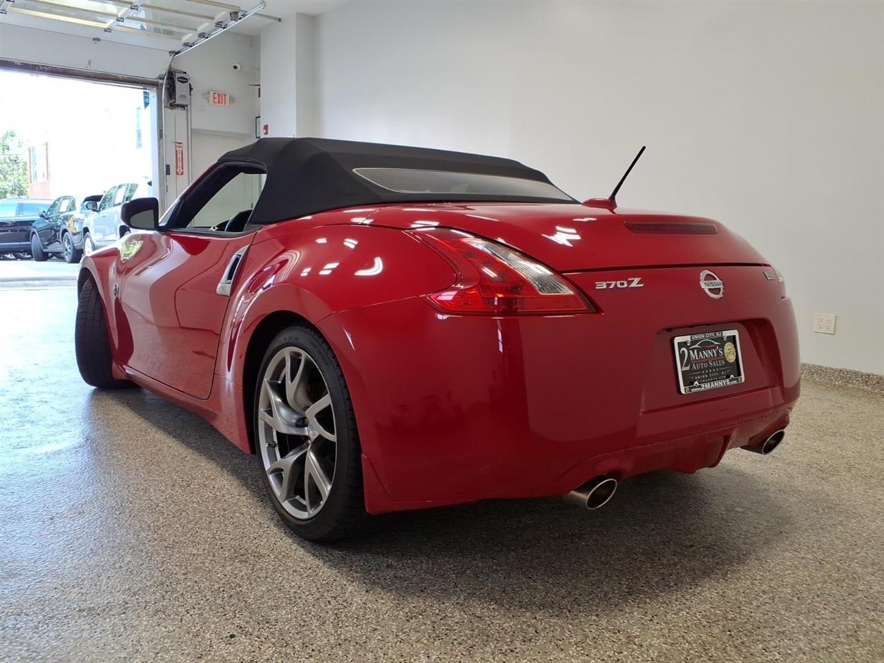 Nissan 370Z 2dr Roadster Auto Touring Sport 2014
