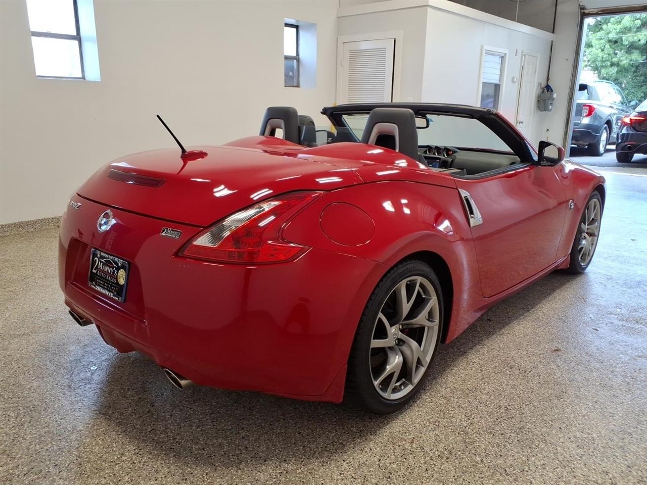 Nissan 370Z 2dr Roadster Auto Touring Sport 2014