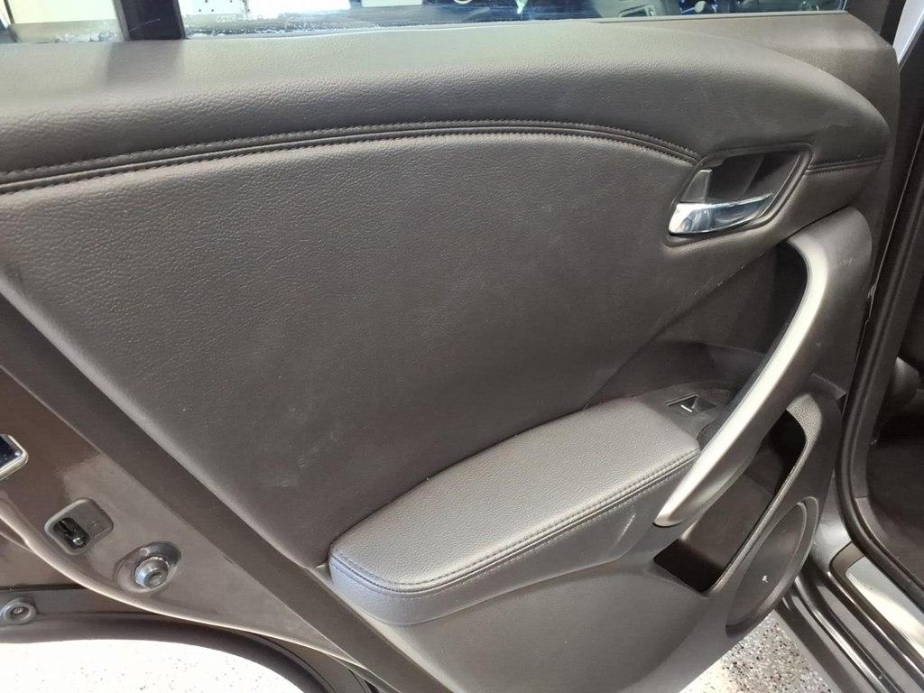 Acura RDX Base 4D SUV FWD 2015