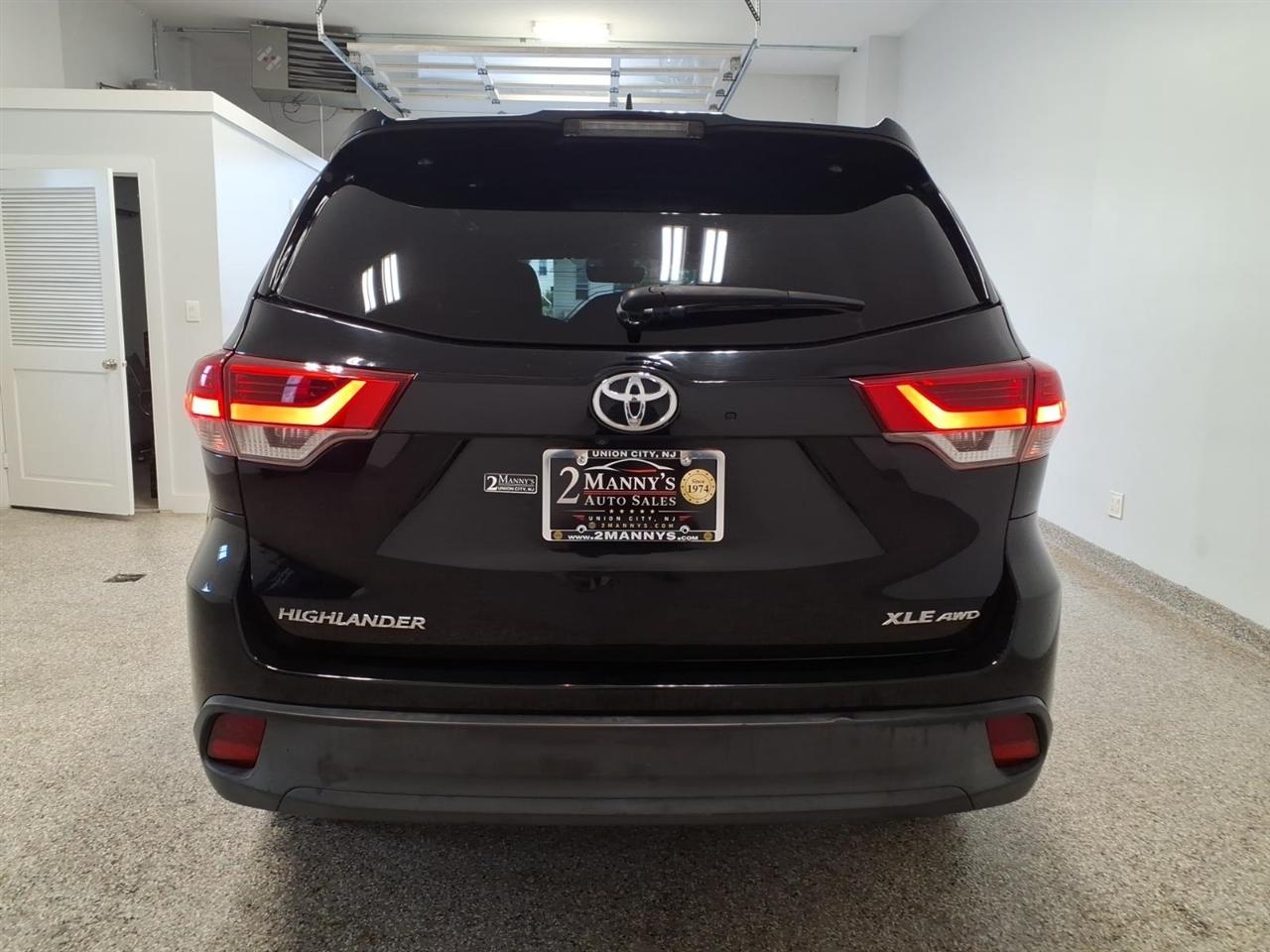 Toyota Highlander XLE 4D SUV AWD 2018