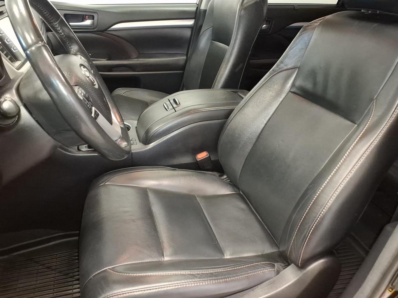 Toyota Highlander XLE 4D SUV AWD 2018