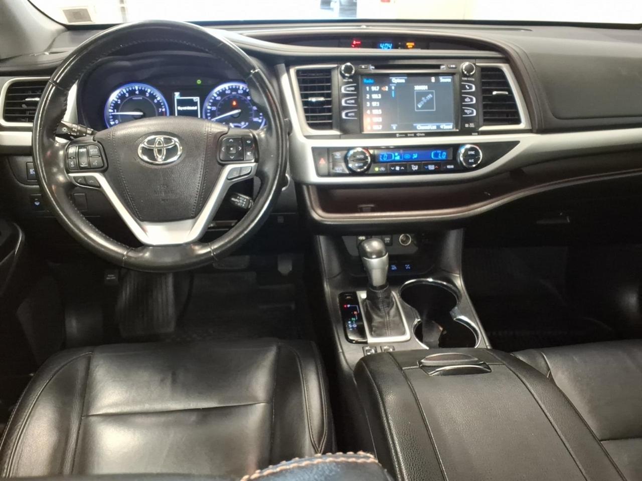 Toyota Highlander XLE 4D SUV AWD 2018