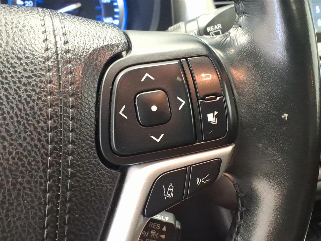 Toyota Highlander XLE 4D SUV AWD 2018