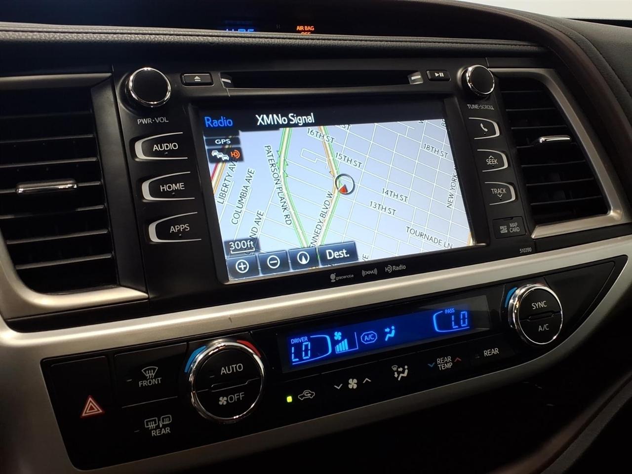 Toyota Highlander XLE 4D SUV AWD 2018