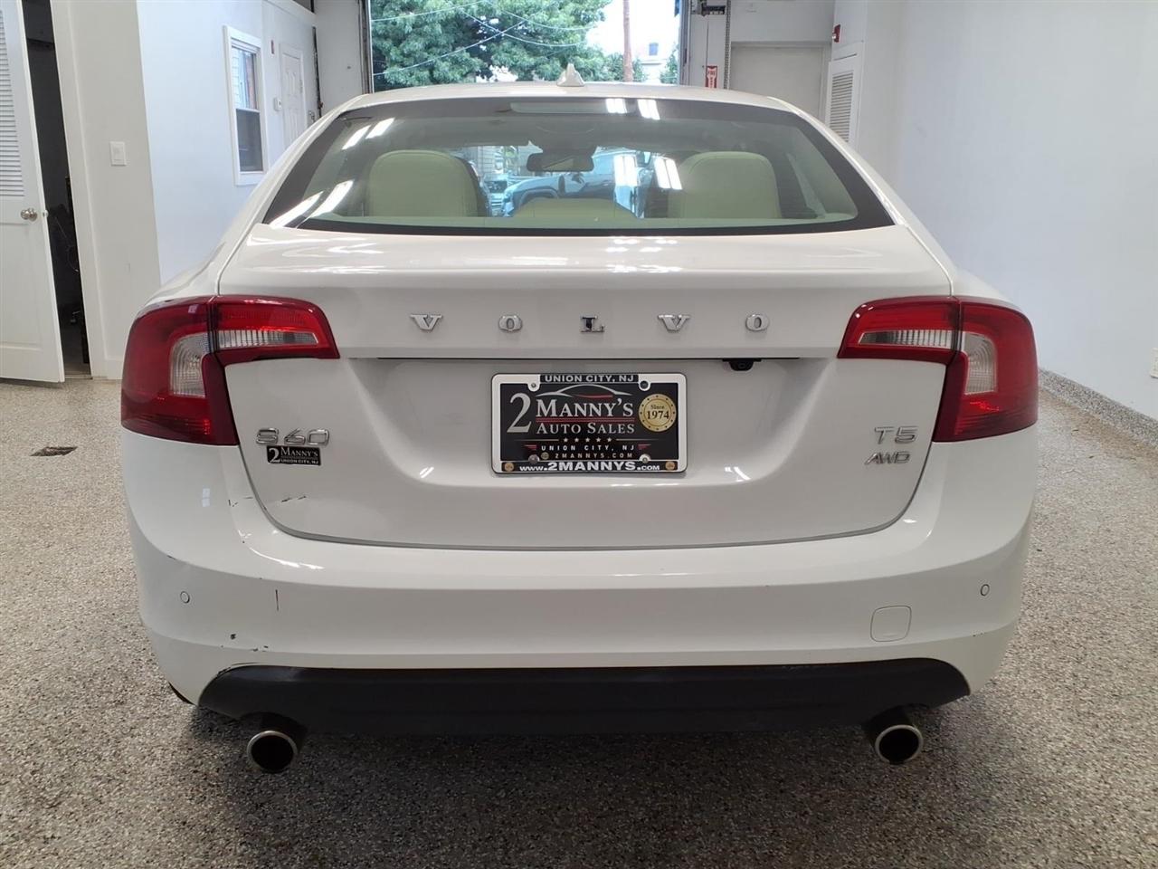 Volvo S60 4dr Sdn T5 Platinum AWD 2013
