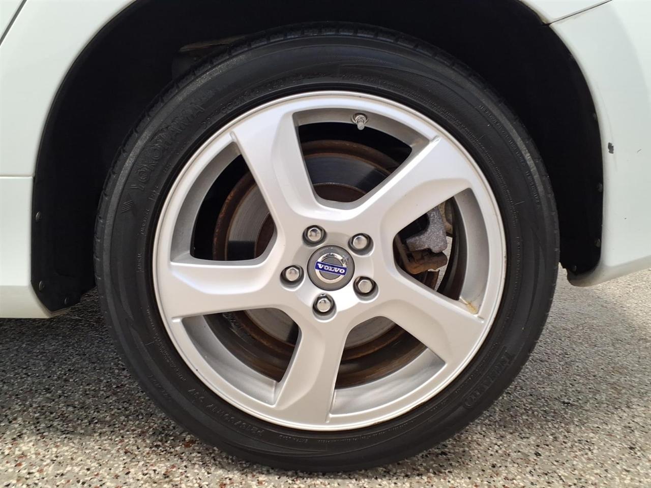 Volvo S60 4dr Sdn T5 Platinum AWD 2013
