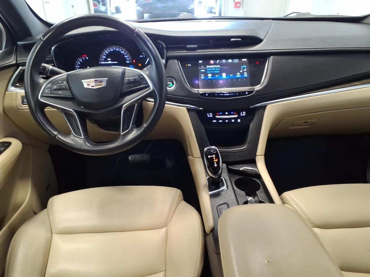 Cadillac XT5 FWD 4dr 2017