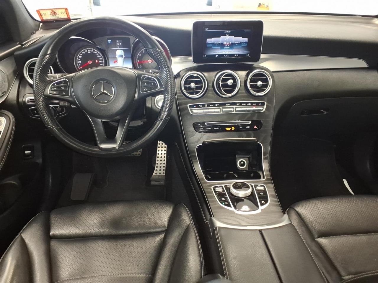 Mercedes-Benz GLC GLC 300 4MATIC SUV 2019