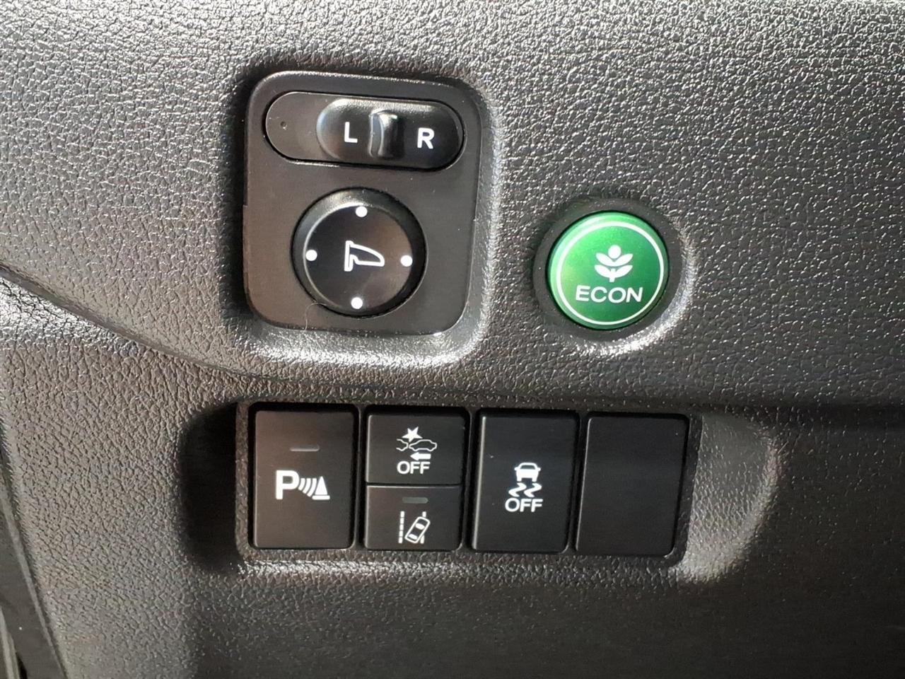 Honda Pilot Touring w/Rear Captain's Chairs AWD 2019