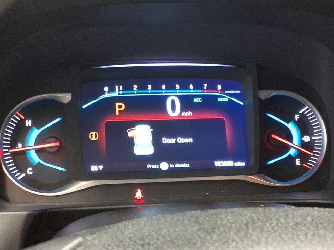 Honda Pilot Touring w/Rear Captain's Chairs AWD 2019