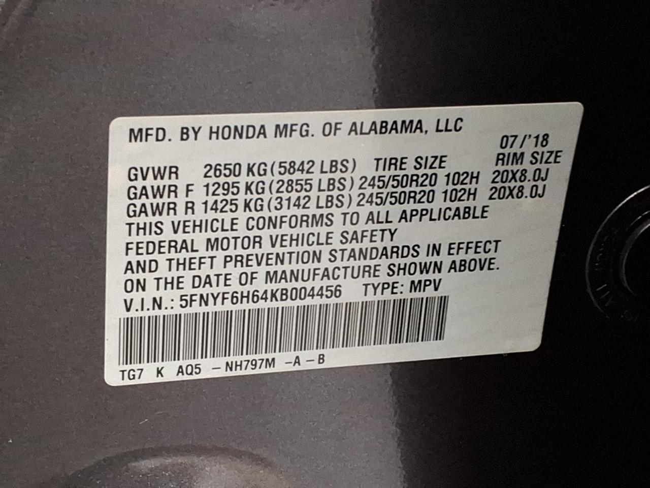 Honda Pilot Touring w/Rear Captain's Chairs AWD 2019