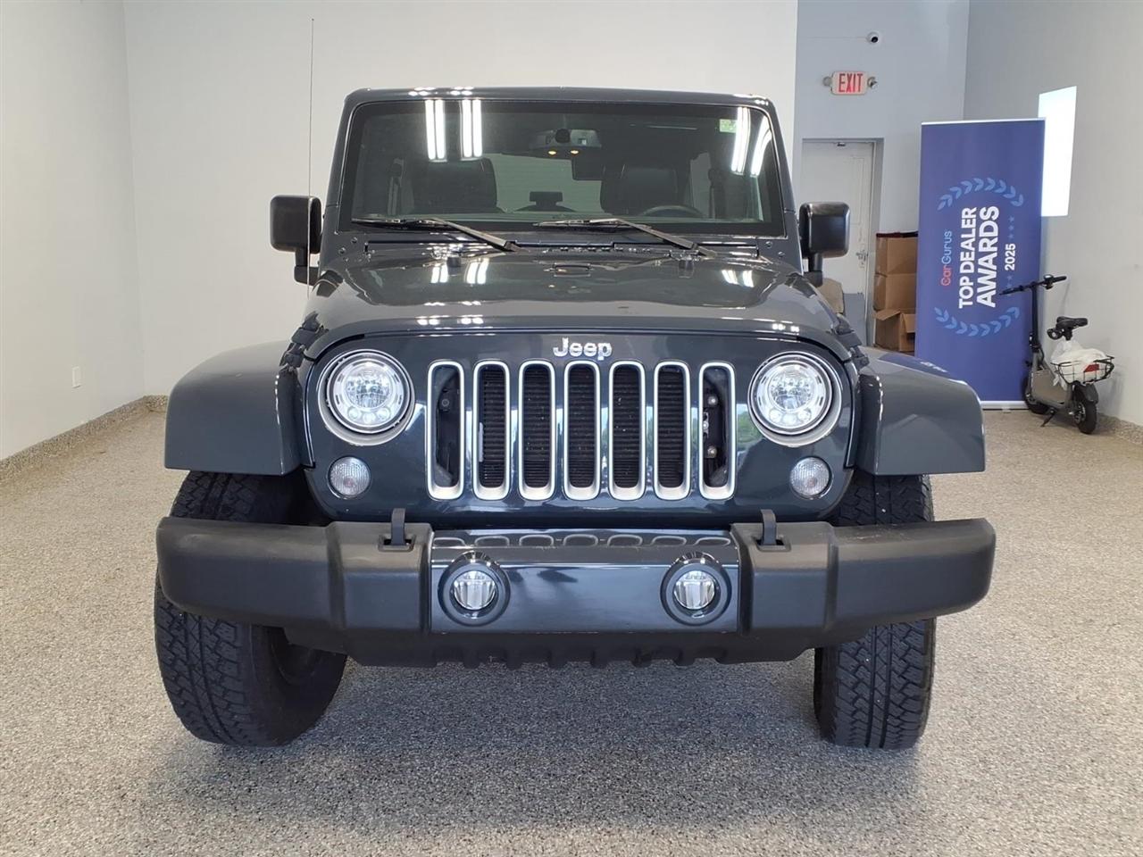 Jeep Wrangler Unlimited 4WD 4dr Sahara 2017