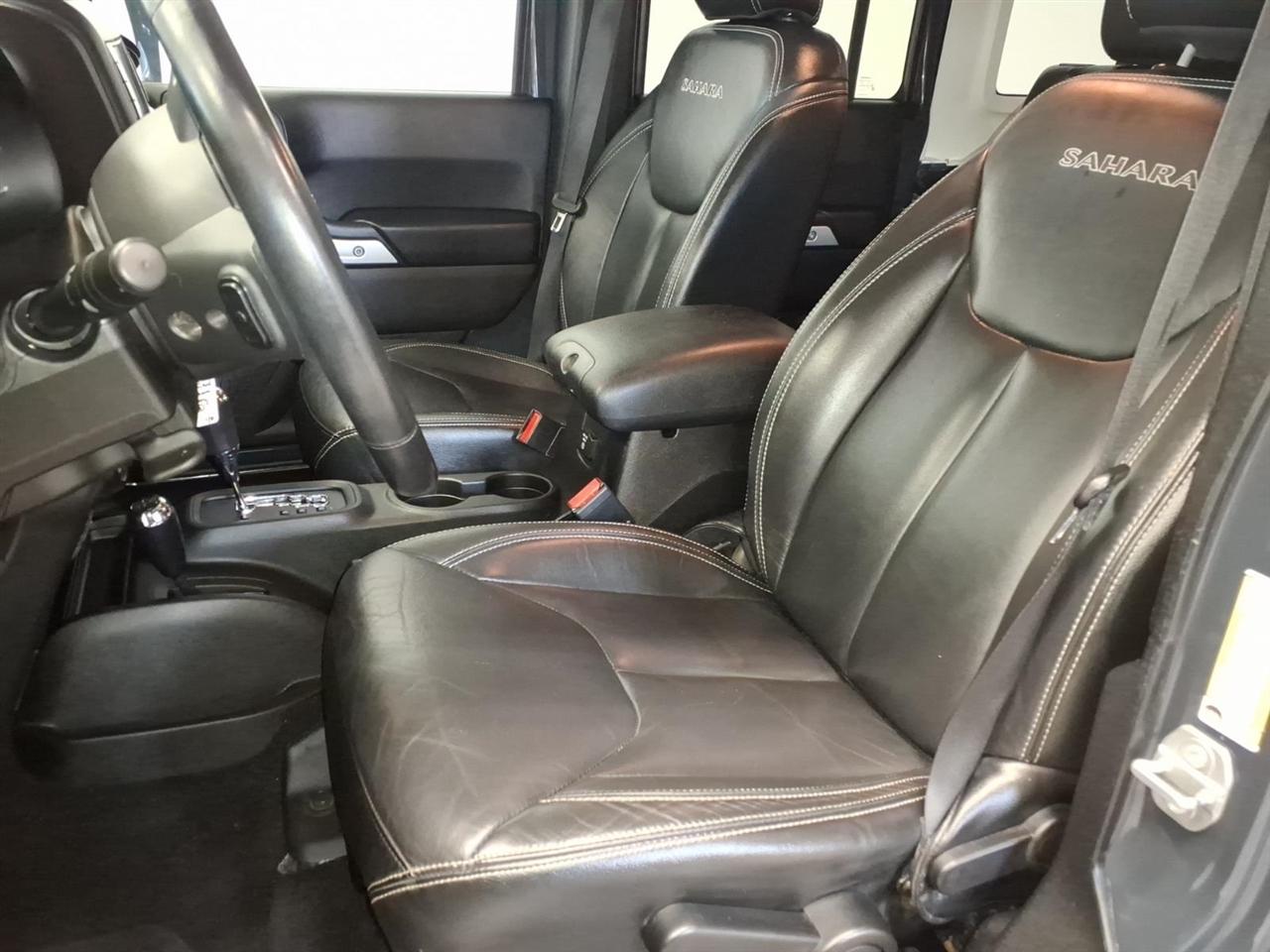Jeep Wrangler Unlimited 4WD 4dr Sahara 2017