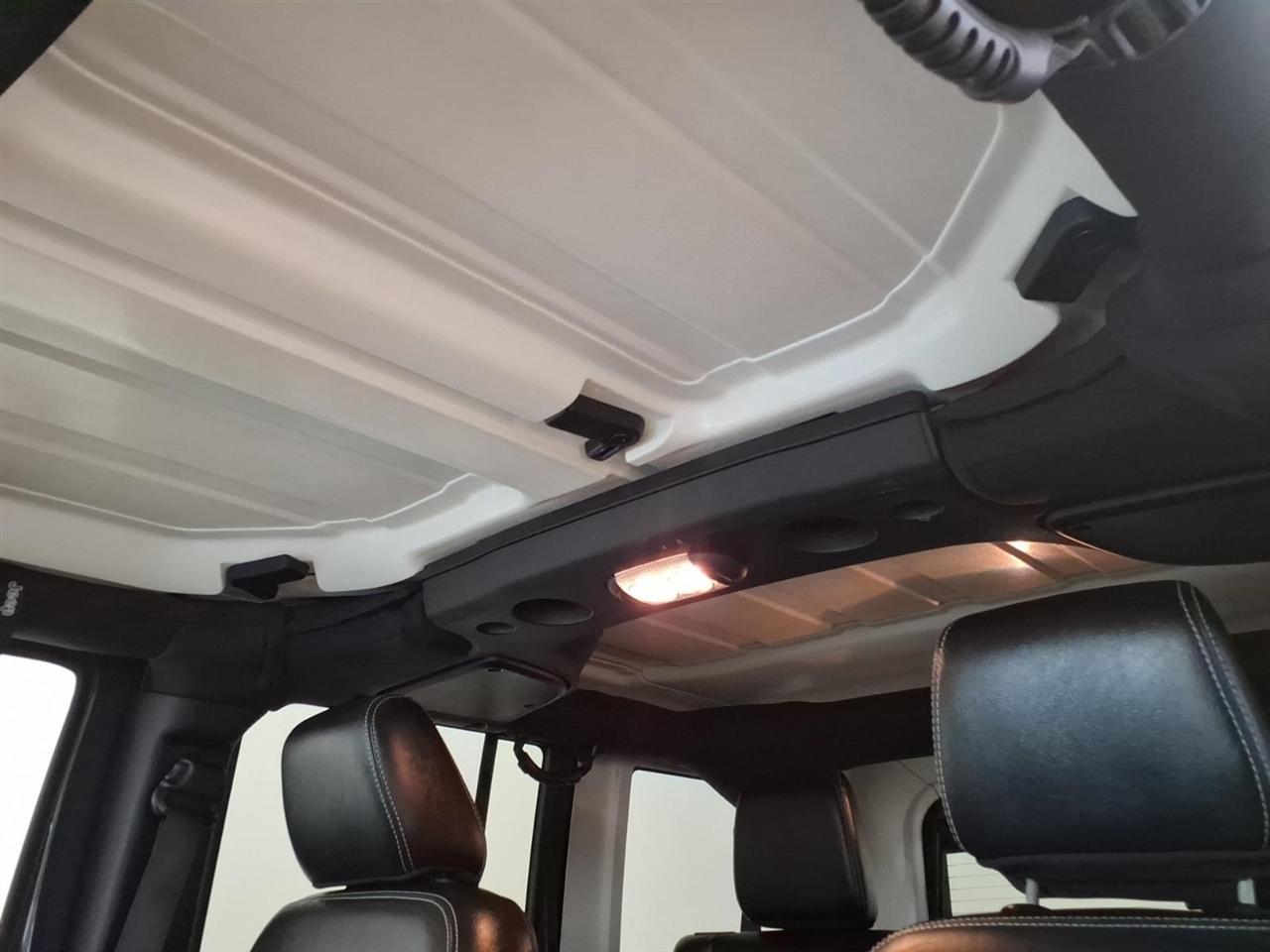 Jeep Wrangler Unlimited 4WD 4dr Sahara 2017