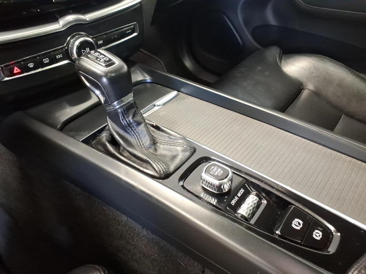 Volvo XC60 T5 AWD Momentum 2019