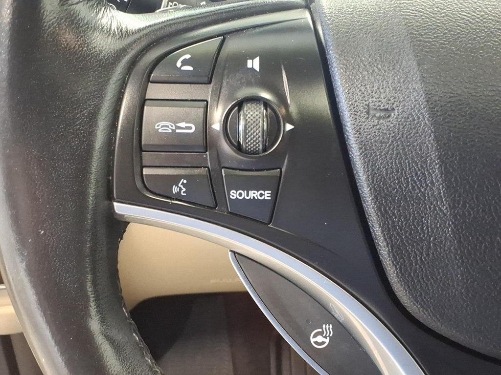 Acura MDX photo 11