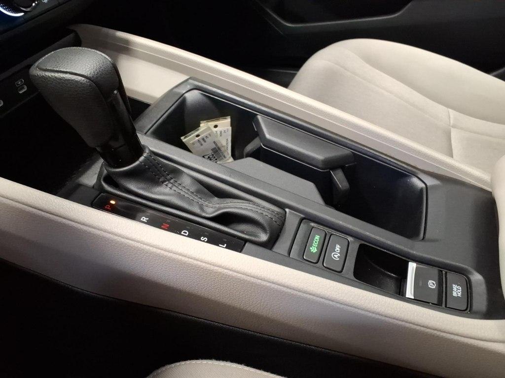 Honda Accord photo 16