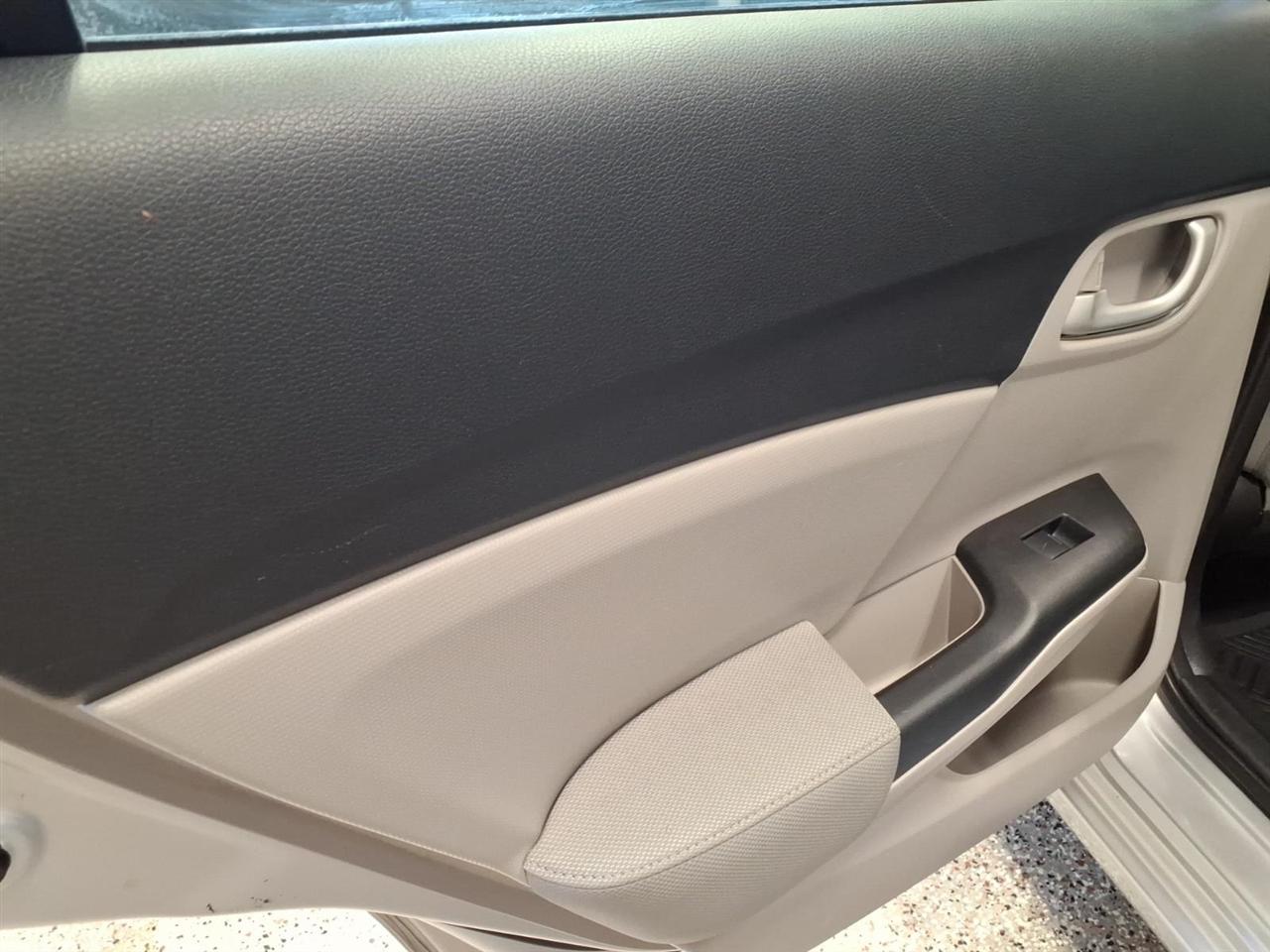 Honda Civic Sedan 4dr CVT LX 2015