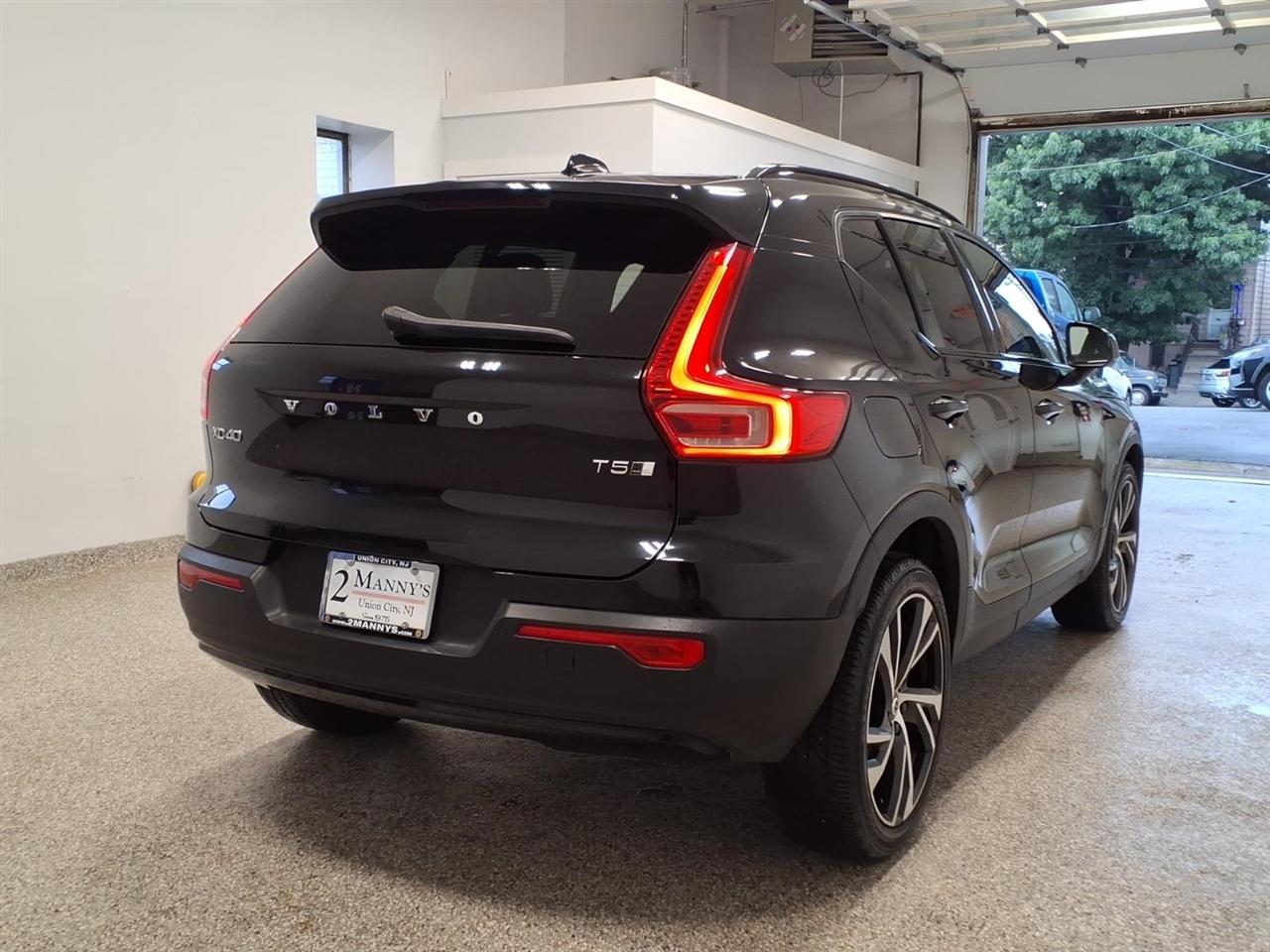 Volvo XC40 T5 AWD R-Design 2021