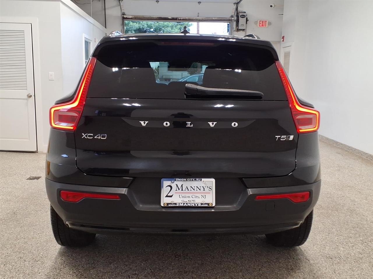 Volvo XC40 T5 AWD R-Design 2021