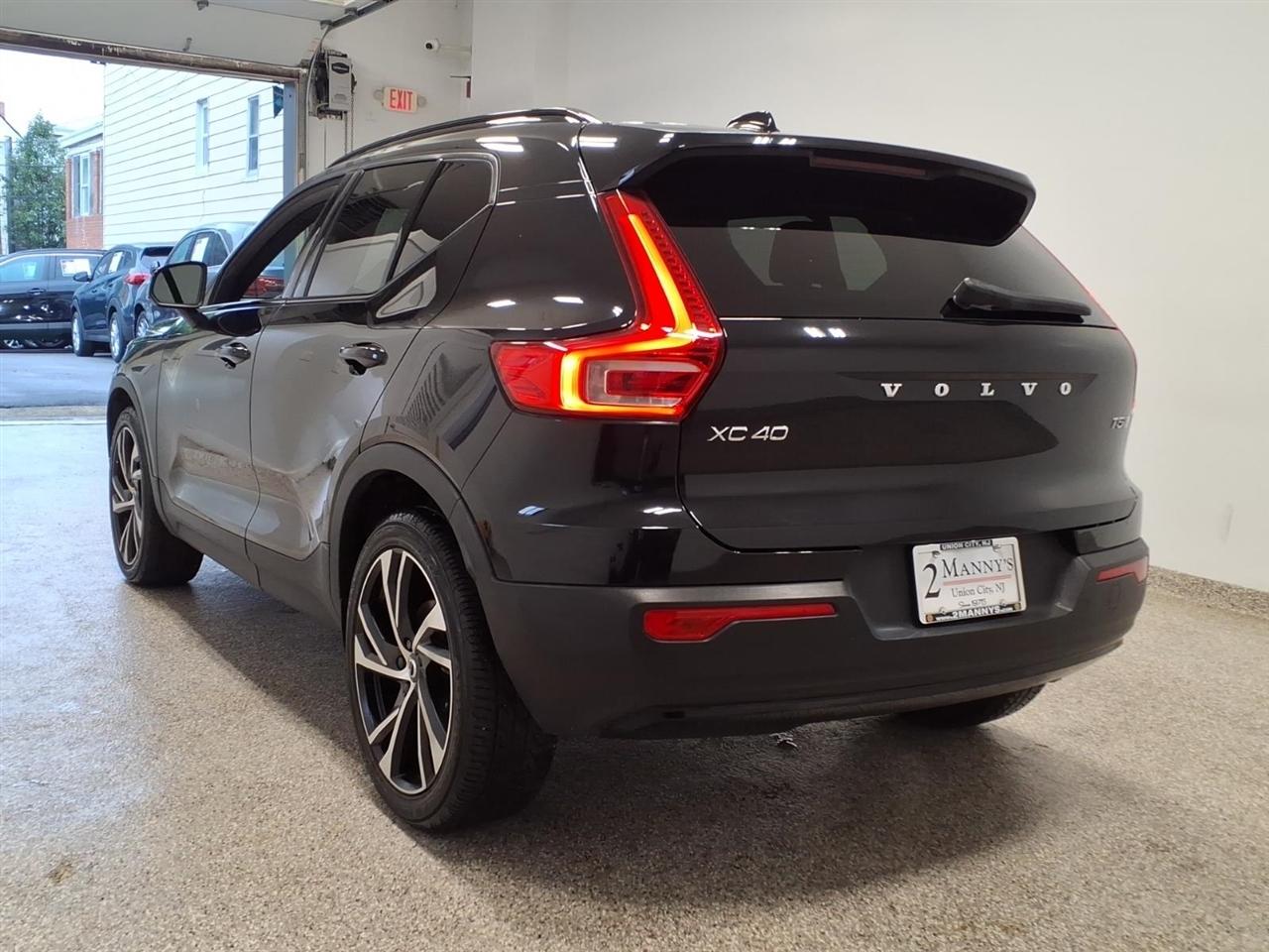Volvo XC40 T5 AWD R-Design 2021