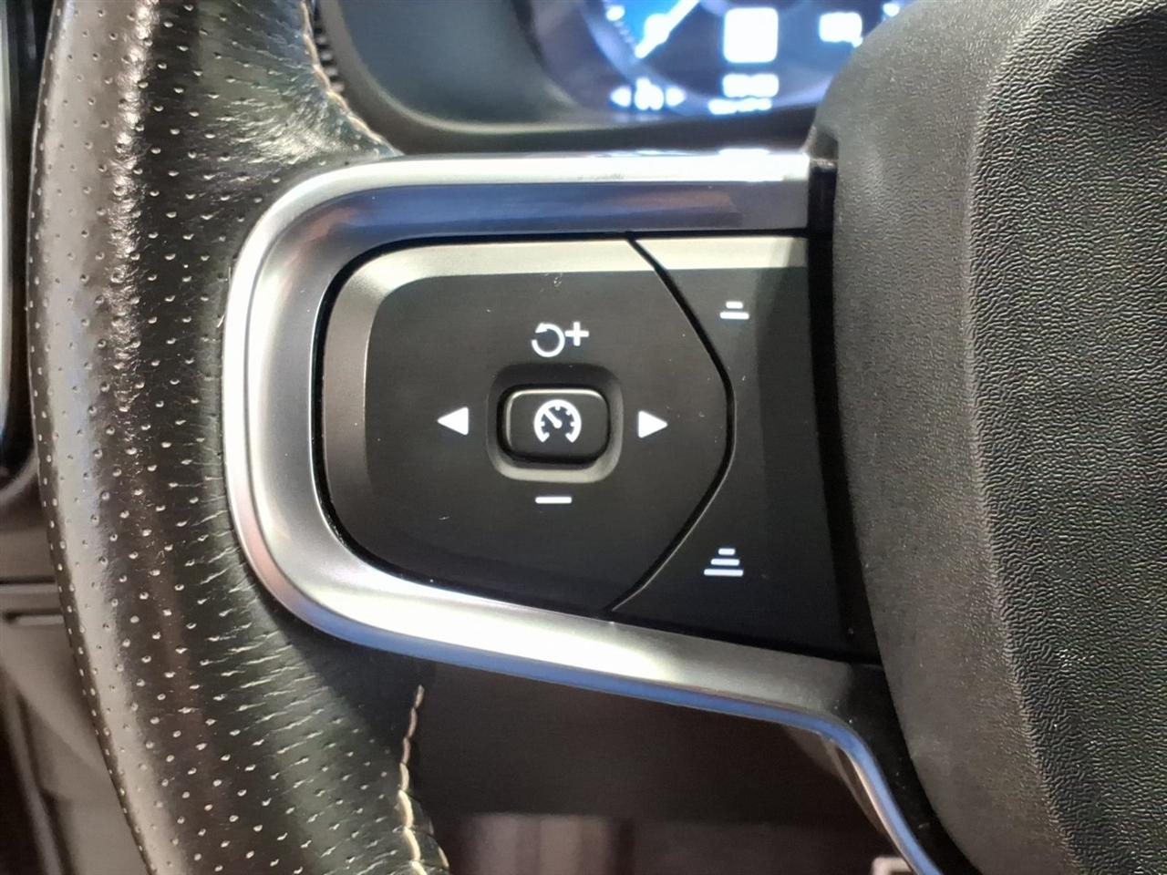 Volvo XC40 T5 AWD R-Design 2021