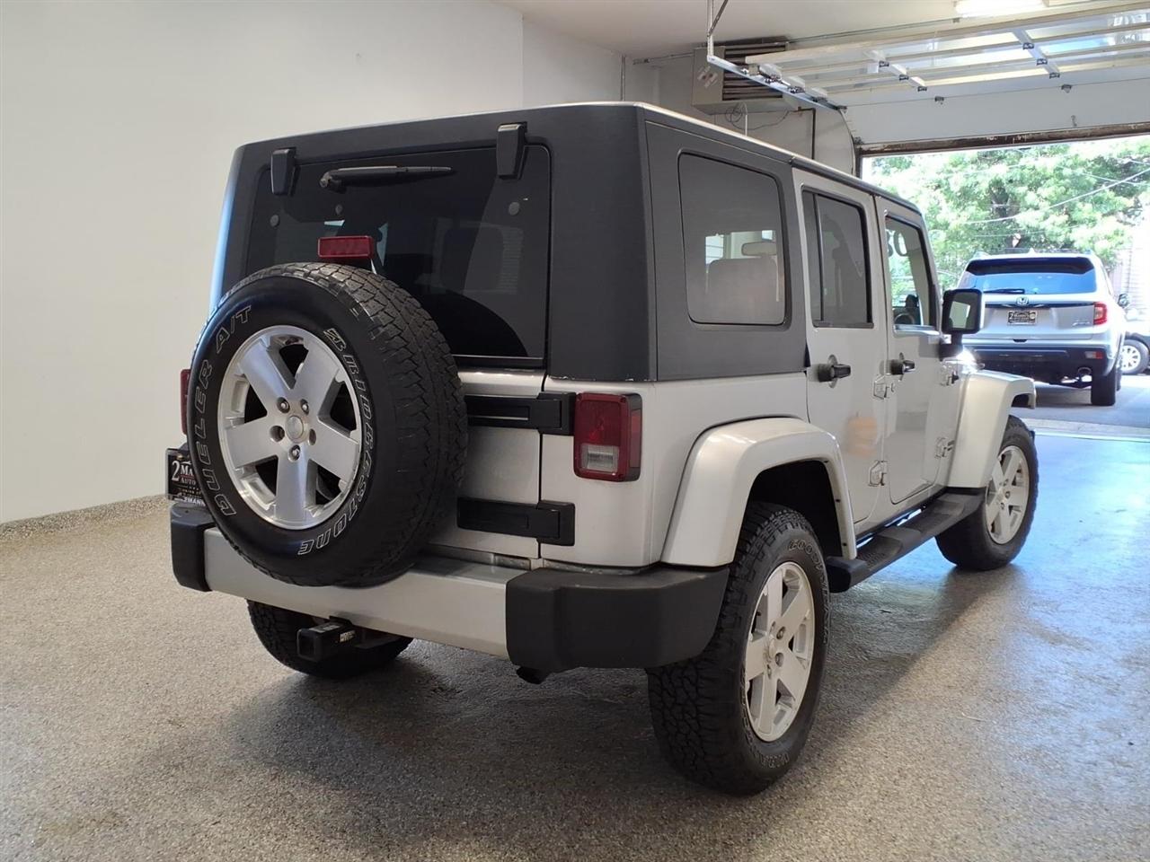 Jeep Wrangler 4WD 4dr Unlimited Sahara 2008