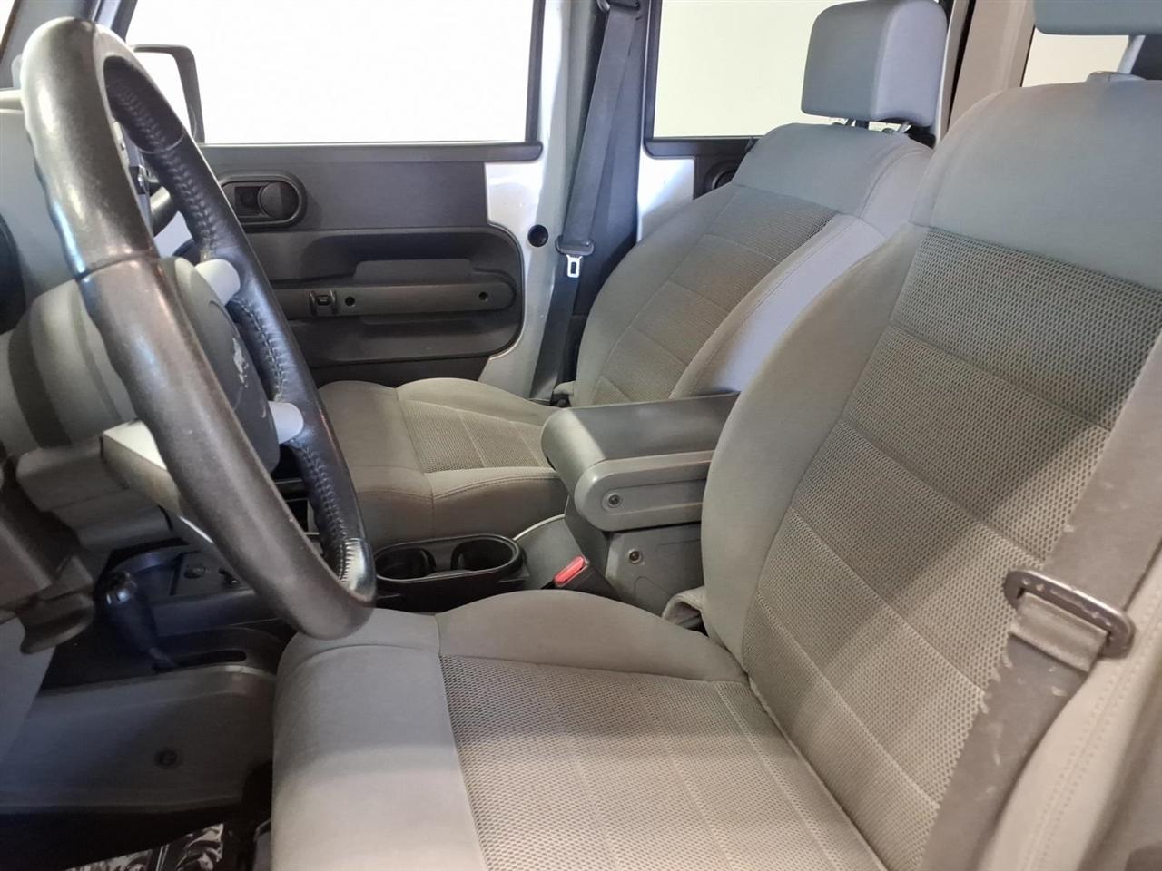 Jeep Wrangler 4WD 4dr Unlimited Sahara 2008