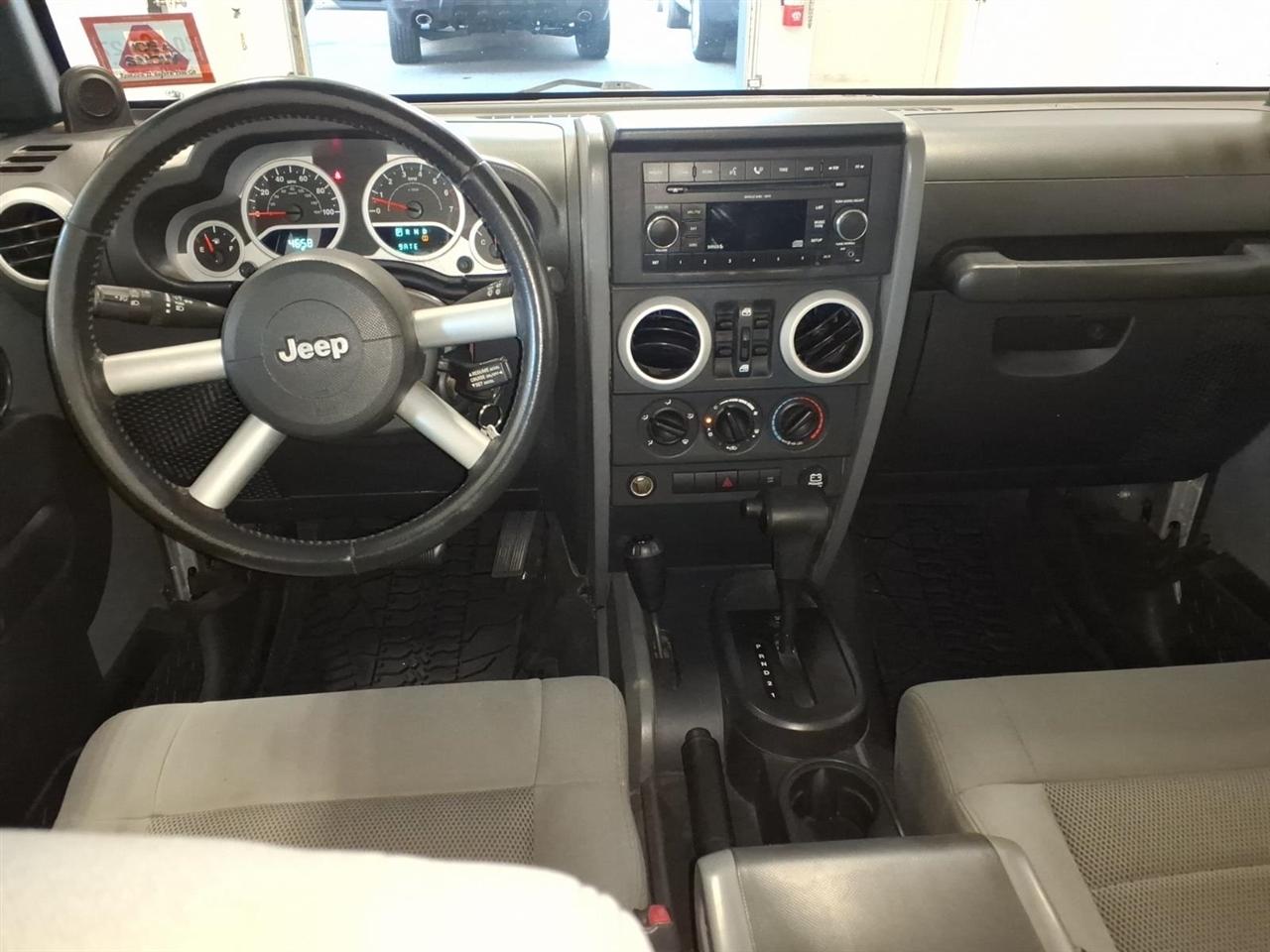 Jeep Wrangler 4WD 4dr Unlimited Sahara 2008