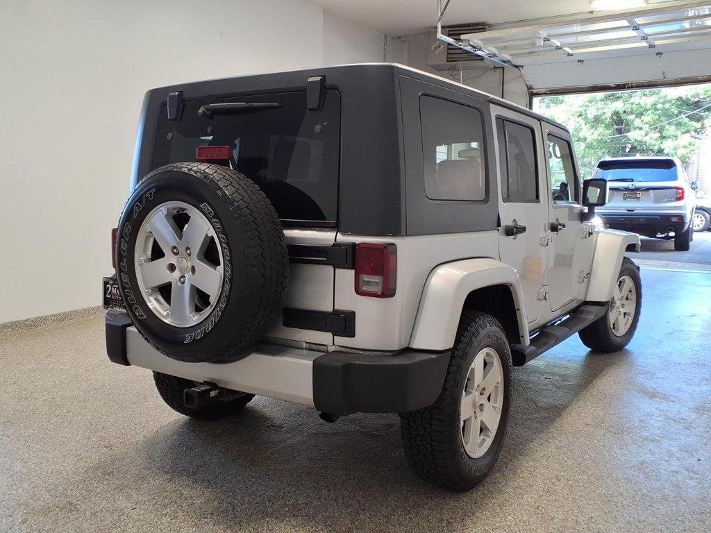 Jeep Wrangler photo 4