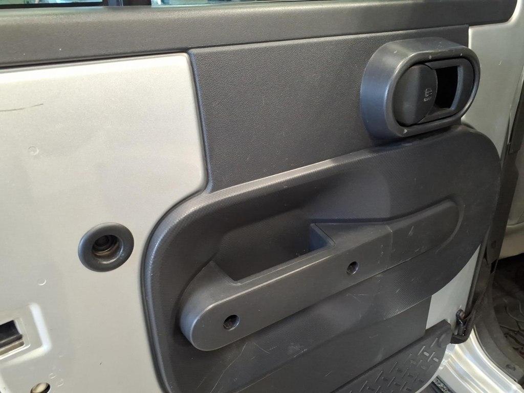 Jeep Wrangler photo 14