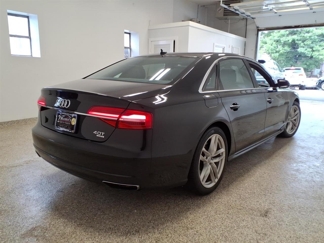 Audi A8 L 4dr Sdn 4.0T Sport 2017