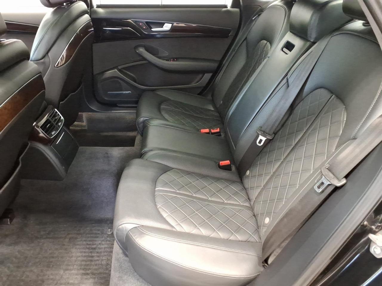 Audi A8 L 4dr Sdn 4.0T Sport 2017