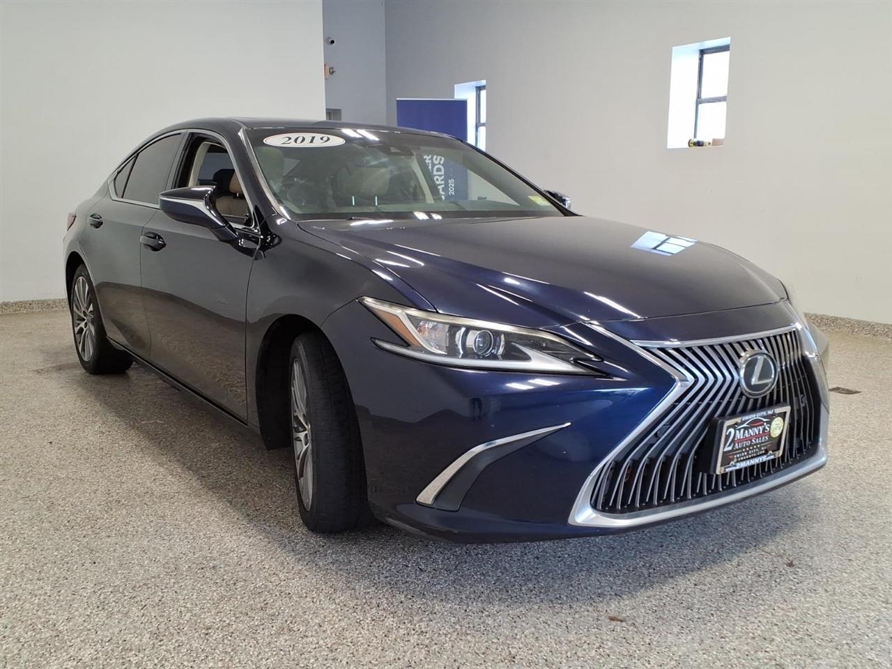 Lexus ES  2019