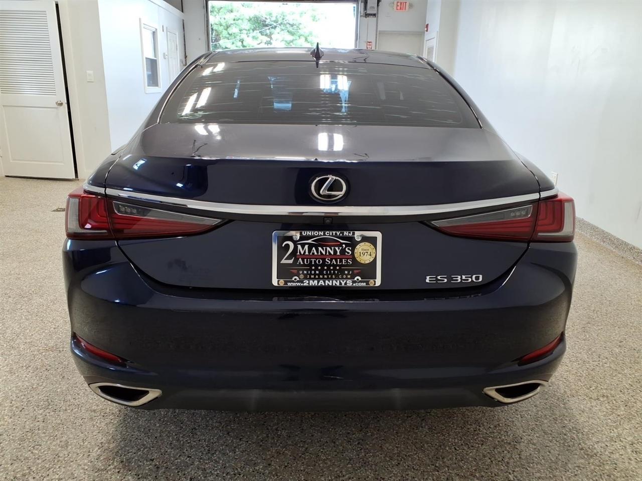 Lexus ES  2019