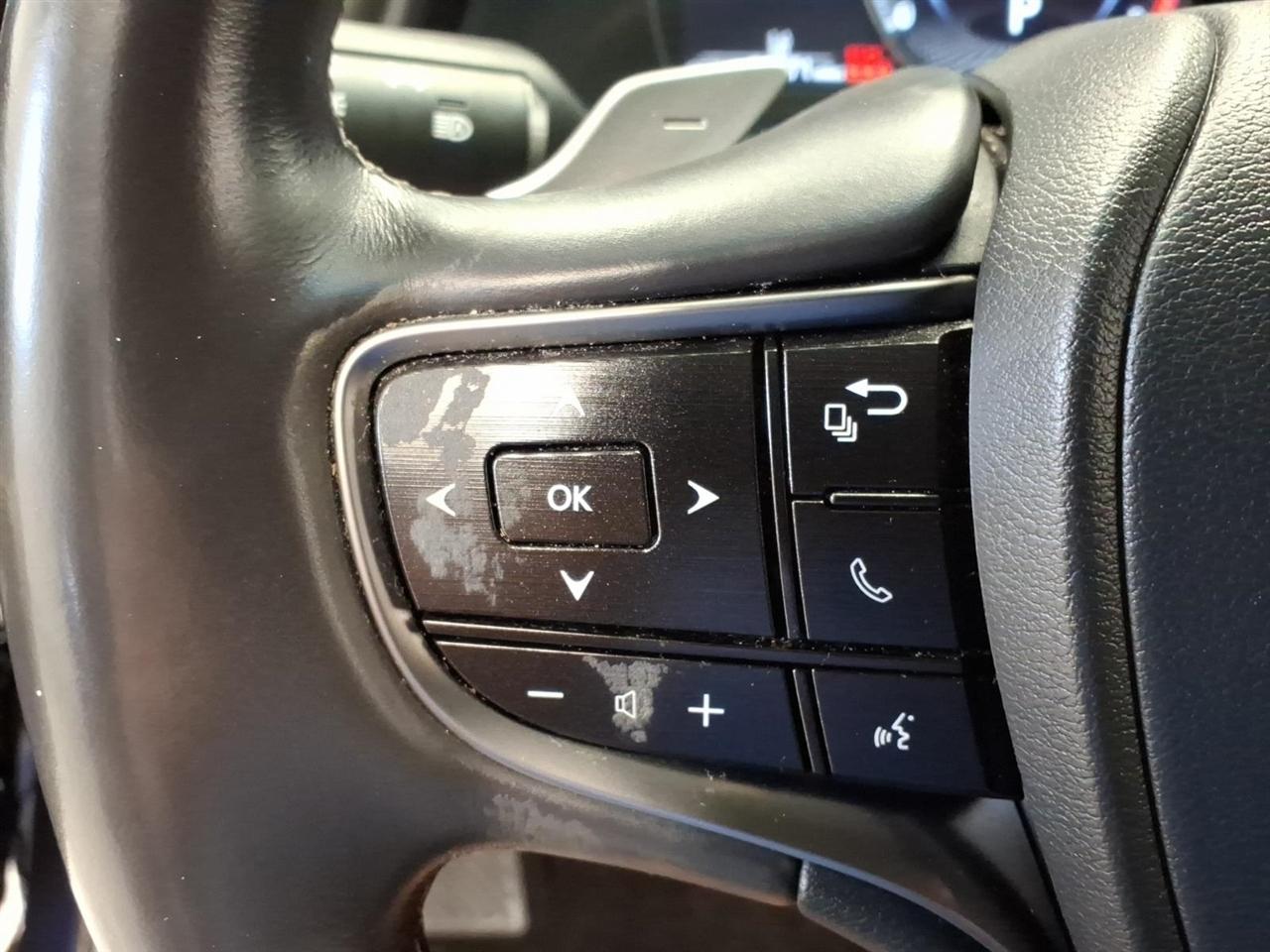 Lexus ES  2019