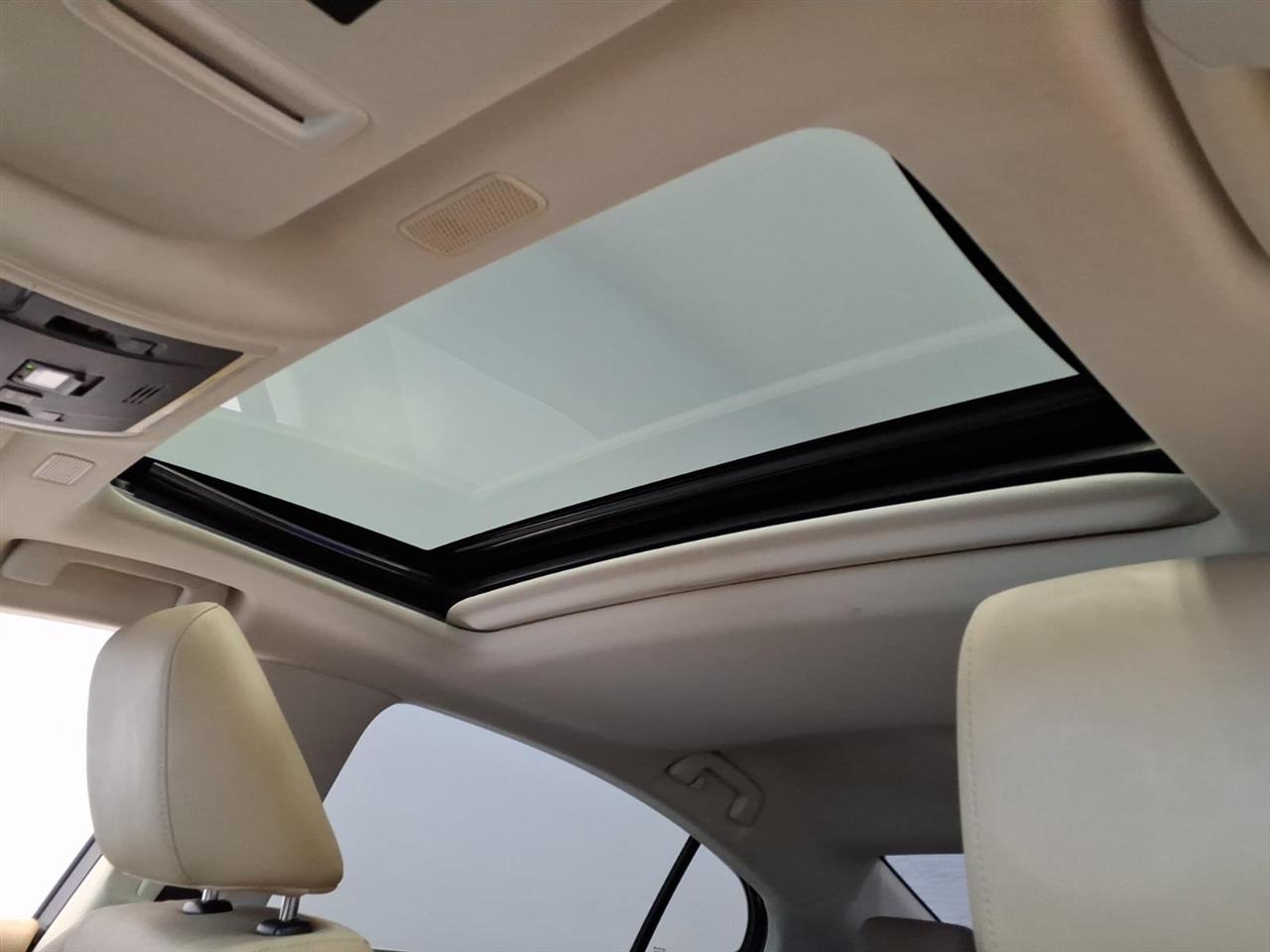 Lexus ES  2019