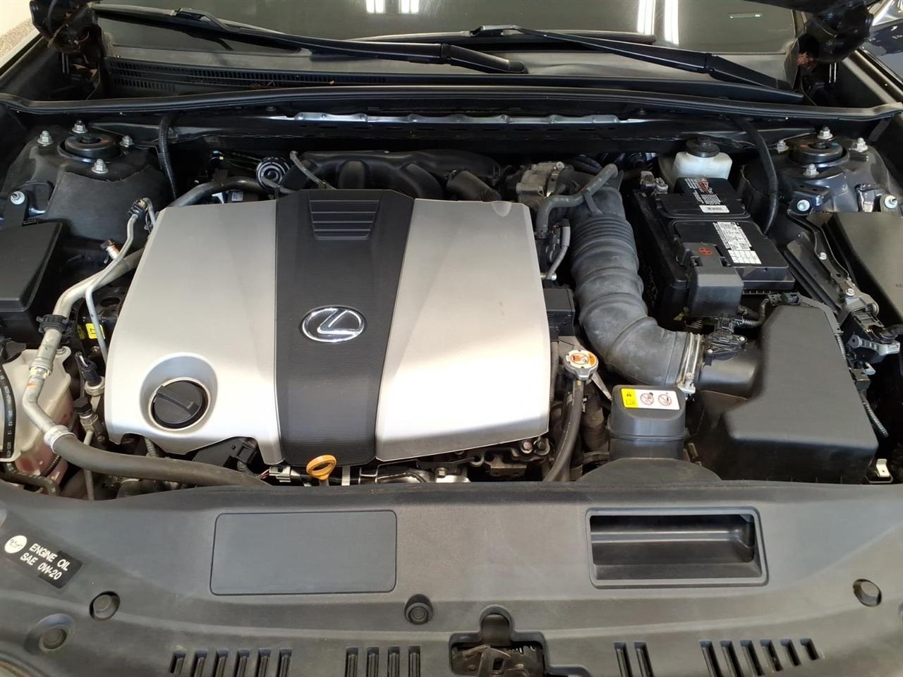 Lexus ES  2019