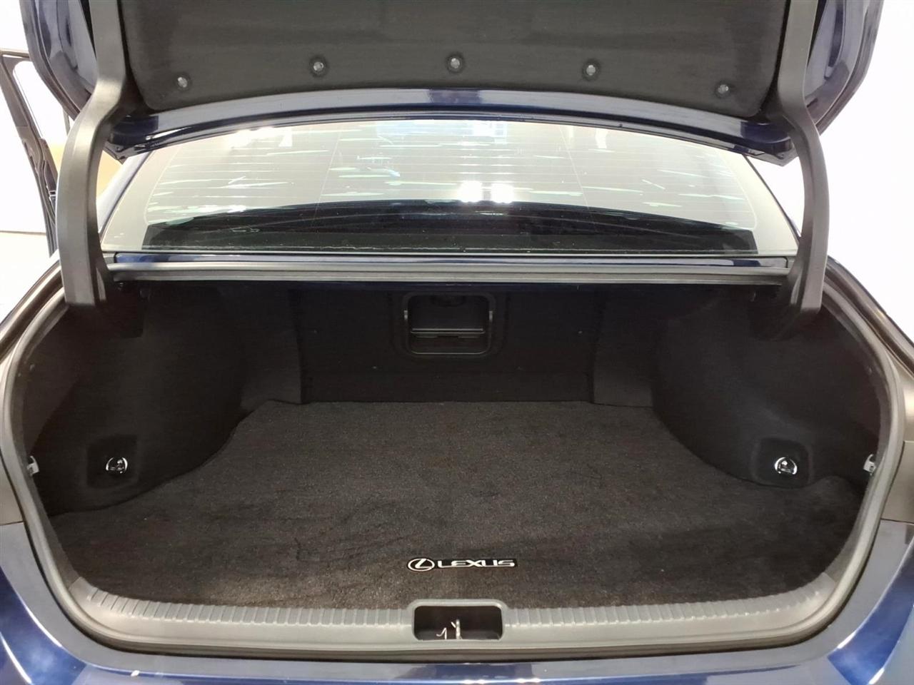 Lexus ES  2019