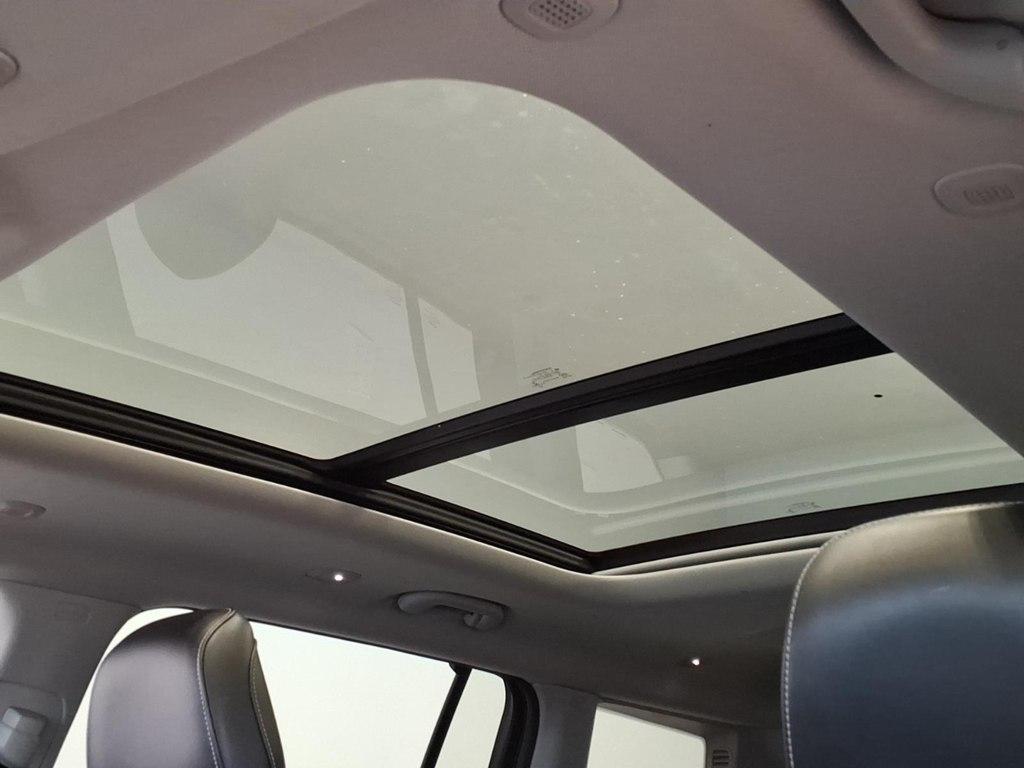 Jeep Grand Cherokee L photo 22