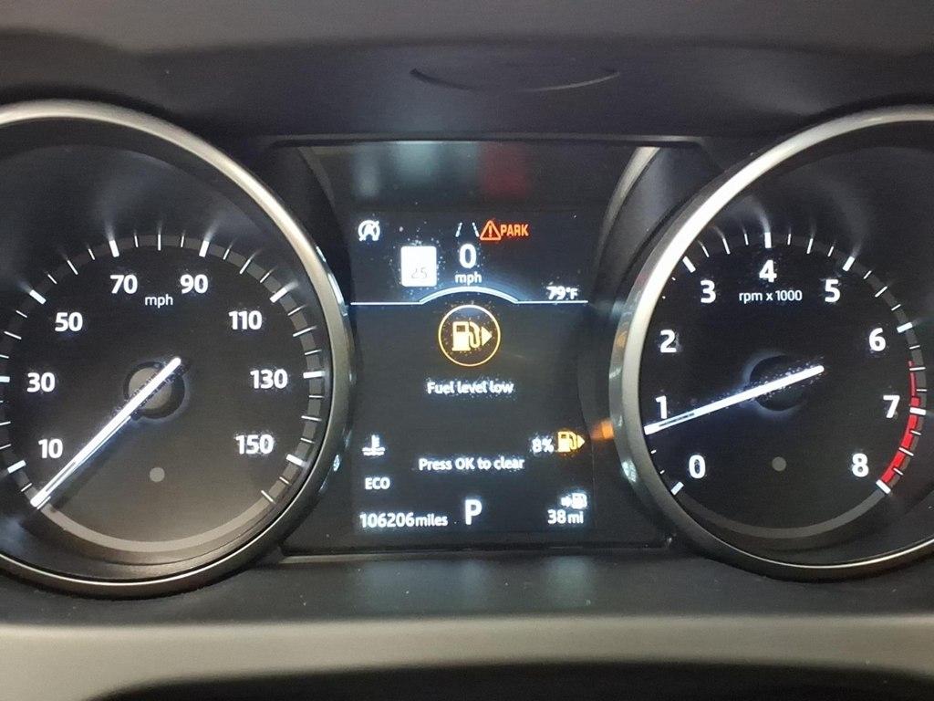 Land Rover Discovery Sport photo 11