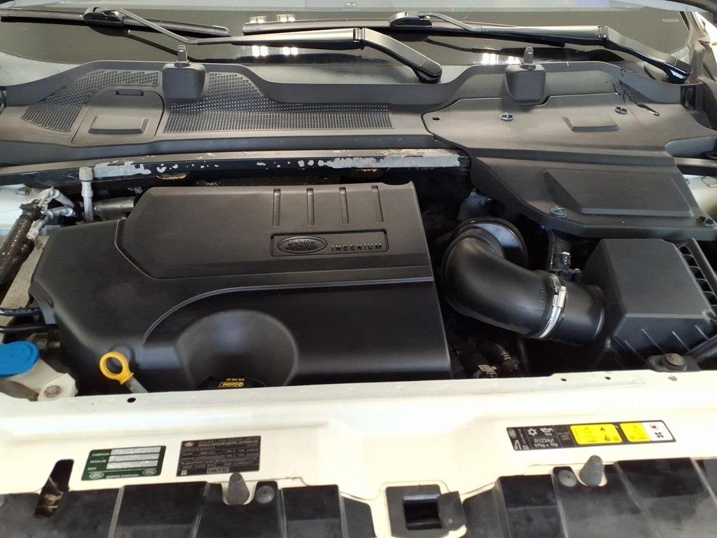 Land Rover Discovery Sport photo 23
