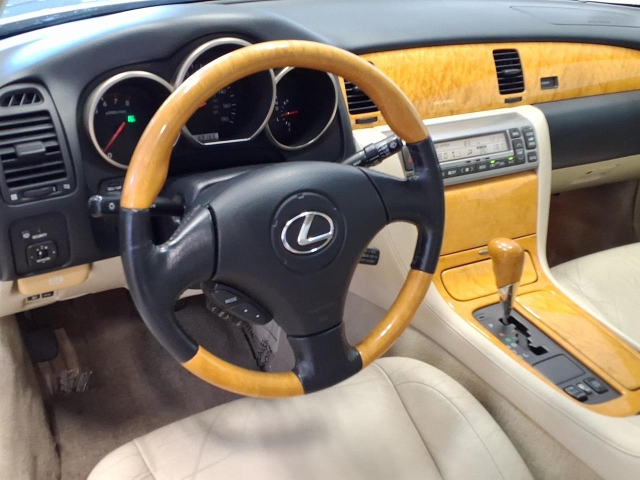 Lexus SC 430 2dr Convertible 2002