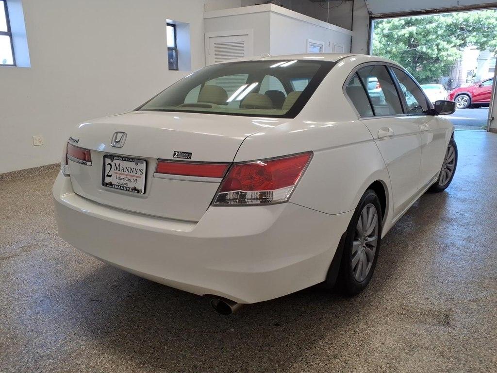 Honda Accord photo 4
